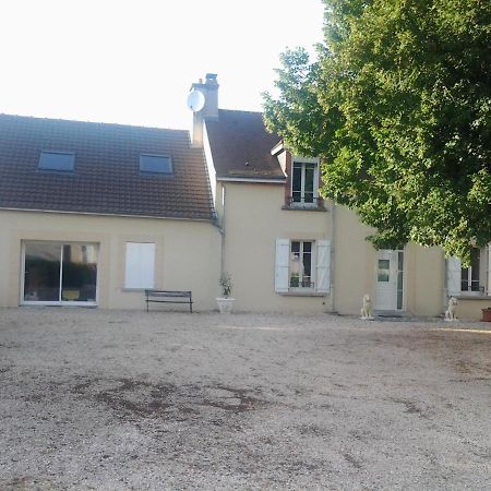 La Bonne Adresse Bed & Breakfast Val de Livre Luaran gambar