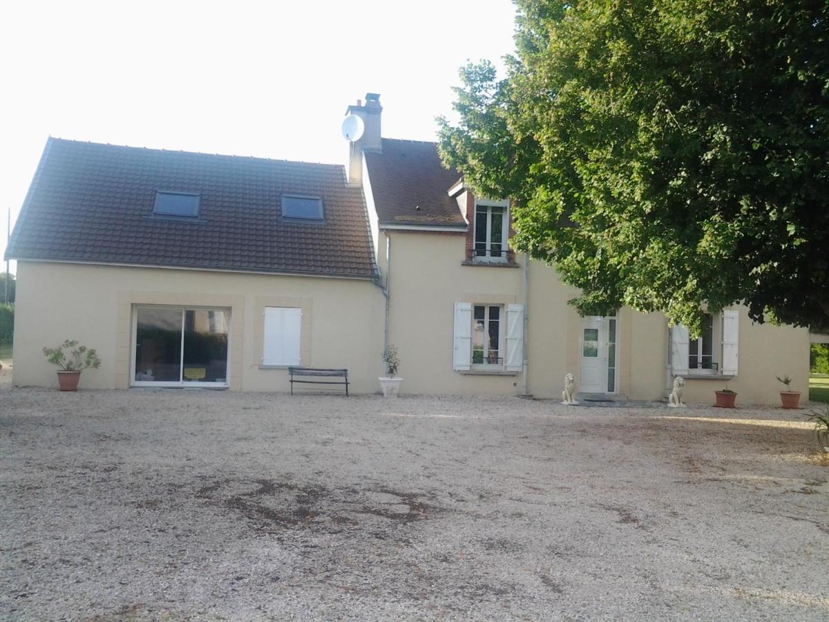 La Bonne Adresse Bed & Breakfast Val de Livre Luaran gambar